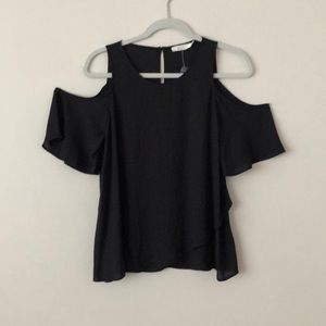 Lush From Nordstrom Black Cold Shoulder Top M